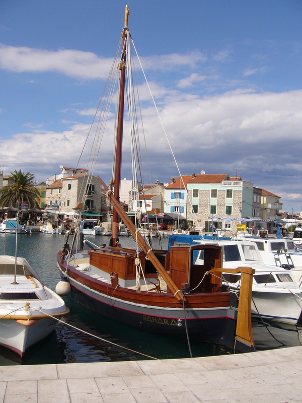 Vodice ACI kikötőben — Ibex