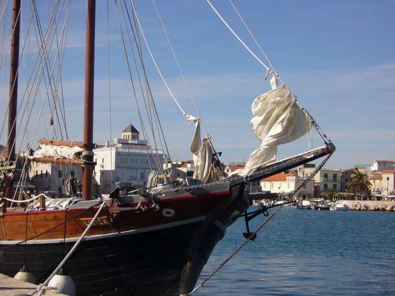 Vodice ACI kikötőben — Ibex