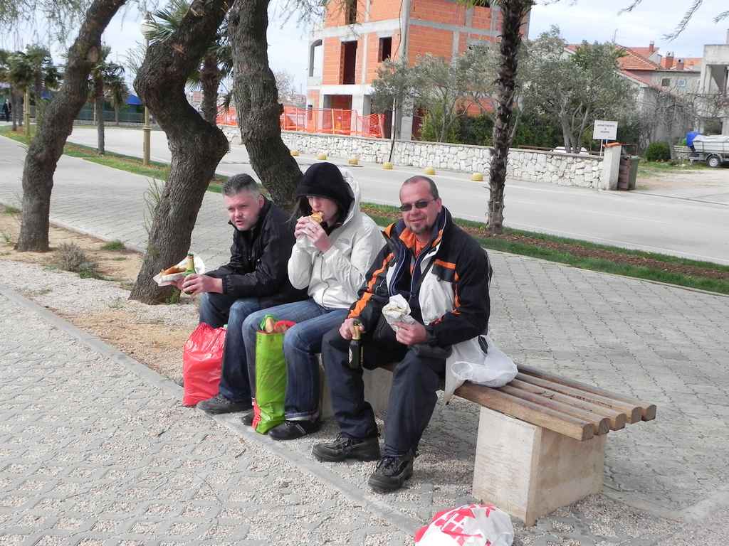 Ibex költöztetése Veli Rat-ra — Ibex
