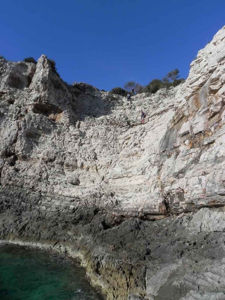 Ibex költöztetése Veli Rat-ra — Ibex