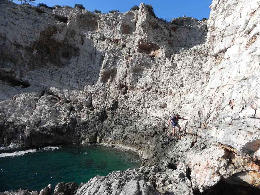 Ibex költöztetése Veli Rat-ra — Ibex