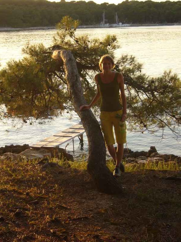 A lányok először Veli Rat-on — Ibex