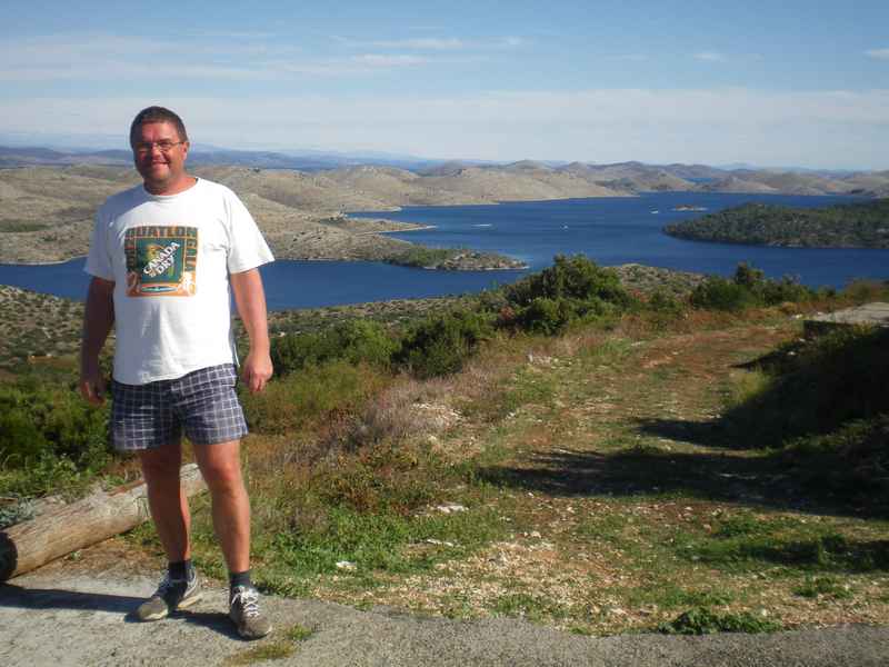 Munka és nyaralás Veli Rat-on — Ibex