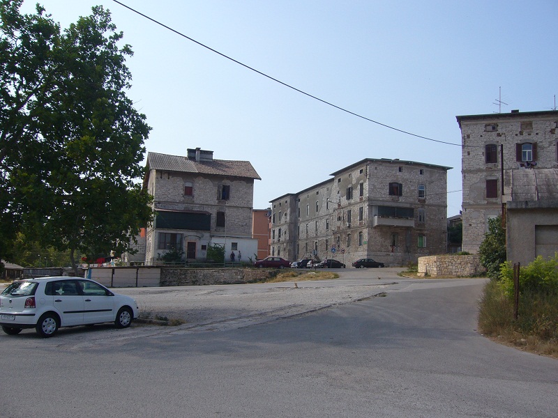 Útban a városba.