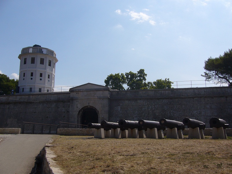 Fellegvár.