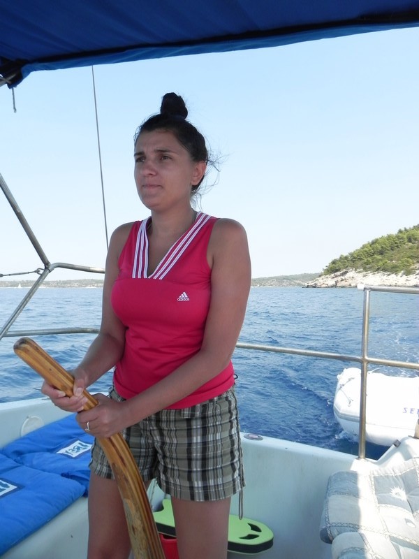 Még szerencse, hogy a fedélzetisek nem aludtak és Zeli kormányos éberen figyelt.